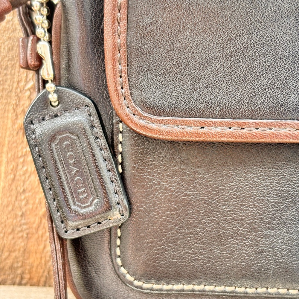 COACH SoHo Vintage Black & Brown Leather Wristlet - Picture 4 of 11